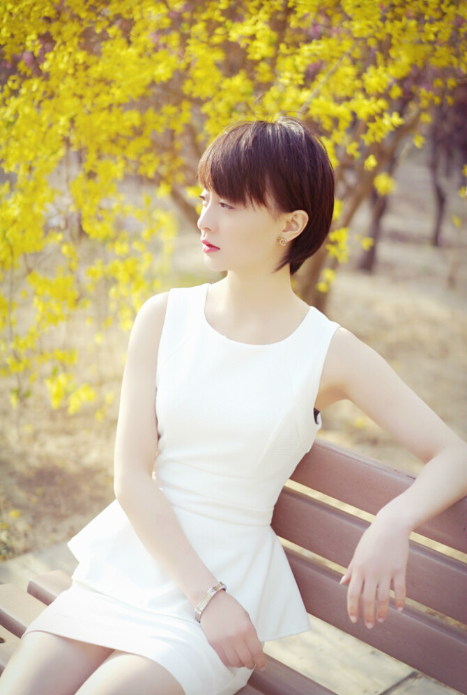  p data-id="go0drtwy74">陈垚(陈佩珊),中国内地女演员,毕业于 a