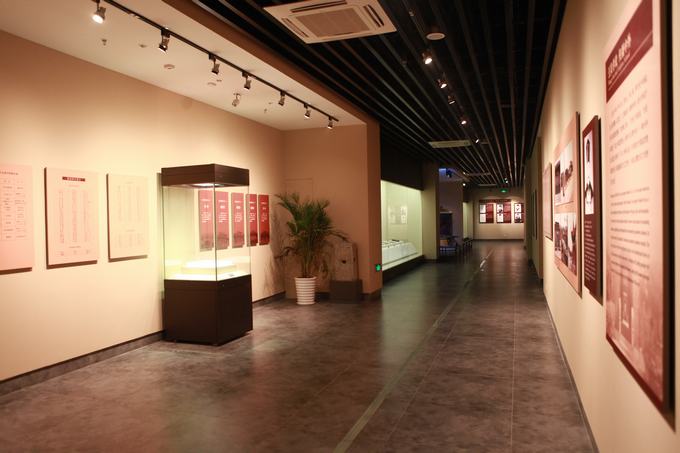  p>东台市博物馆是地方综合性公益全额拨款单位,隶属东台市文广新局.