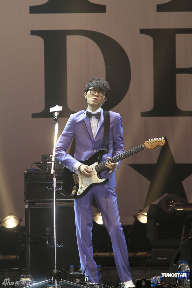  p>方大同(khalil fong),1983年7月14日出生于美国 a target="_blank"