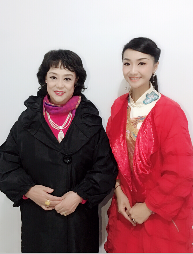  p>喜悦,出生于黑龙江,中国内地女歌手.