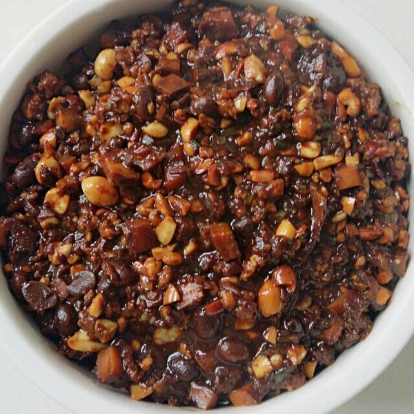 香菇木耳炸肉酱