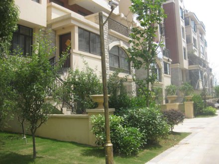  p>香江丽景位于句容市城市中心崇明路中心段,由港资集团背景金润地产