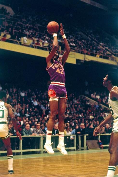  p>康尼·霍金斯(connie hawkins,1942年7月17日—2017年10月7日)