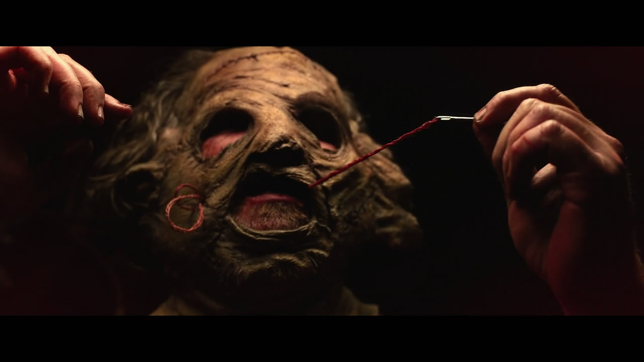  p>《德州电锯杀人狂3d》是由美国狮门影业出品的惊悚片,由约翰·卢森