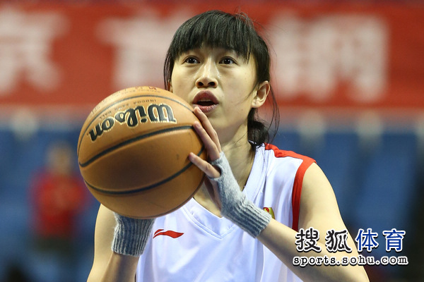  p>孙晓雨,女篮队员,司职 a target="_blank" href="/item/前锋