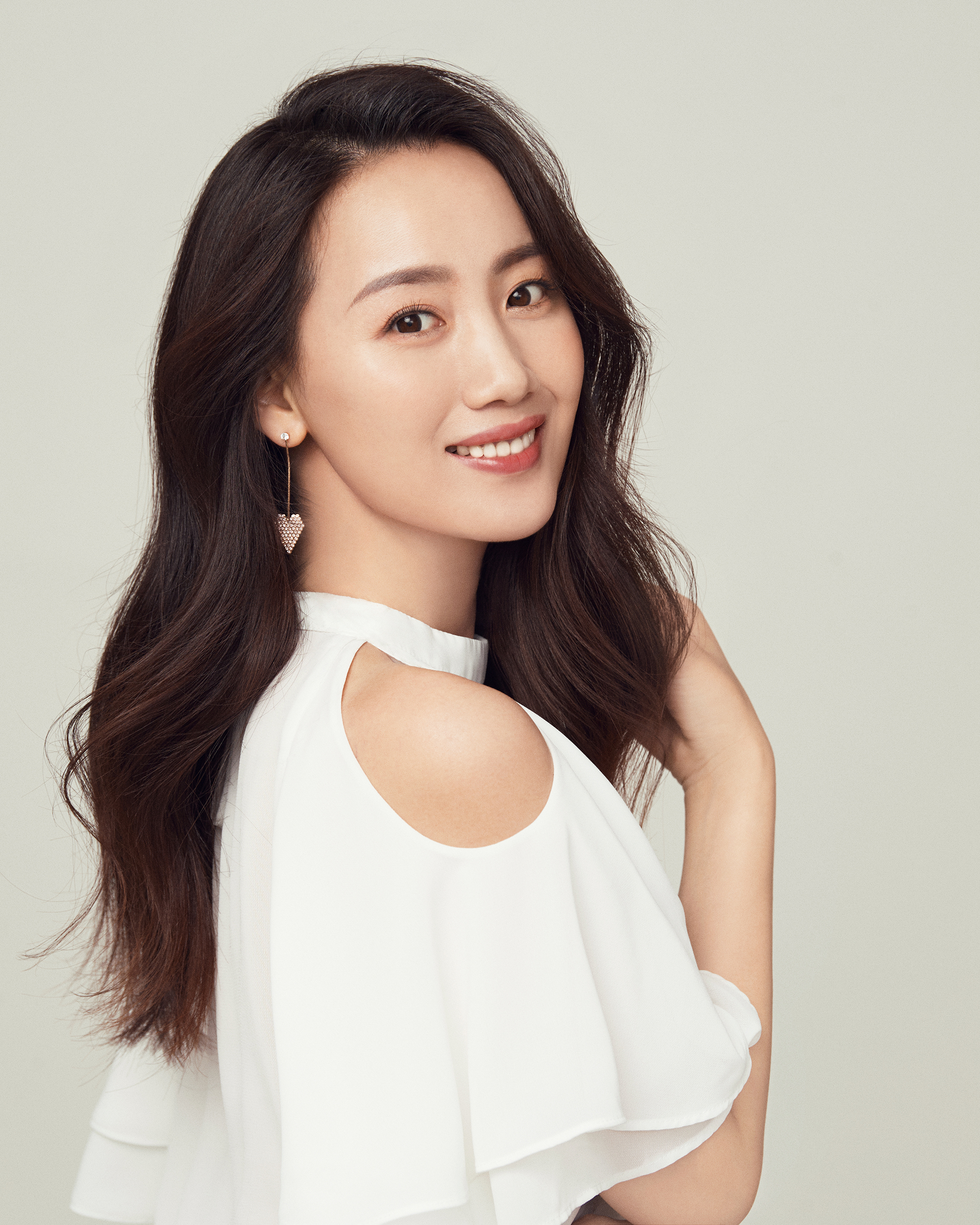 data-lemmaid="22445585">中央广播电视总台 /a>央视网主持人 常婷 /p