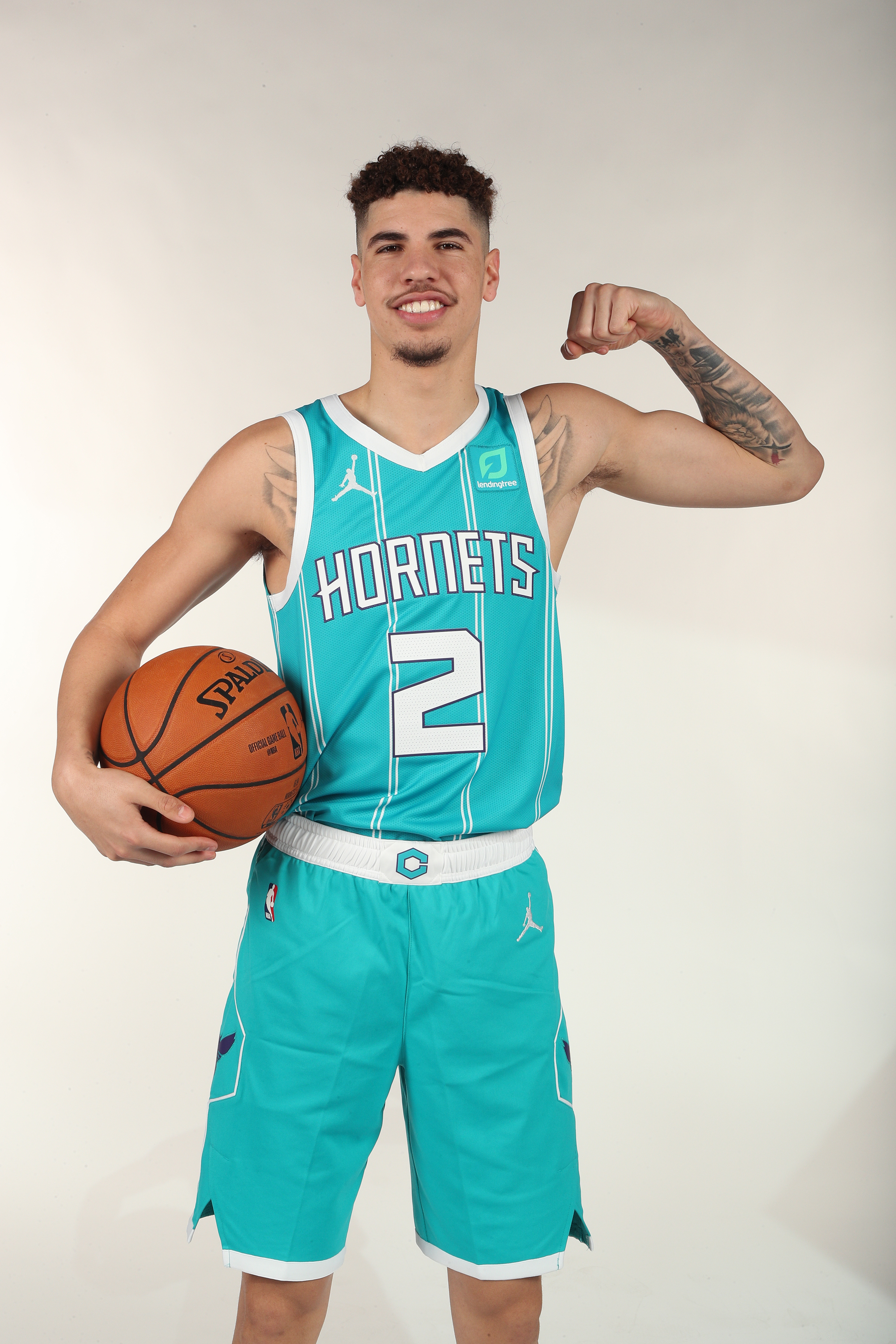  p>拉梅洛·鲍尔(lamelo ball),2001年8月22日出生于美国 a target="