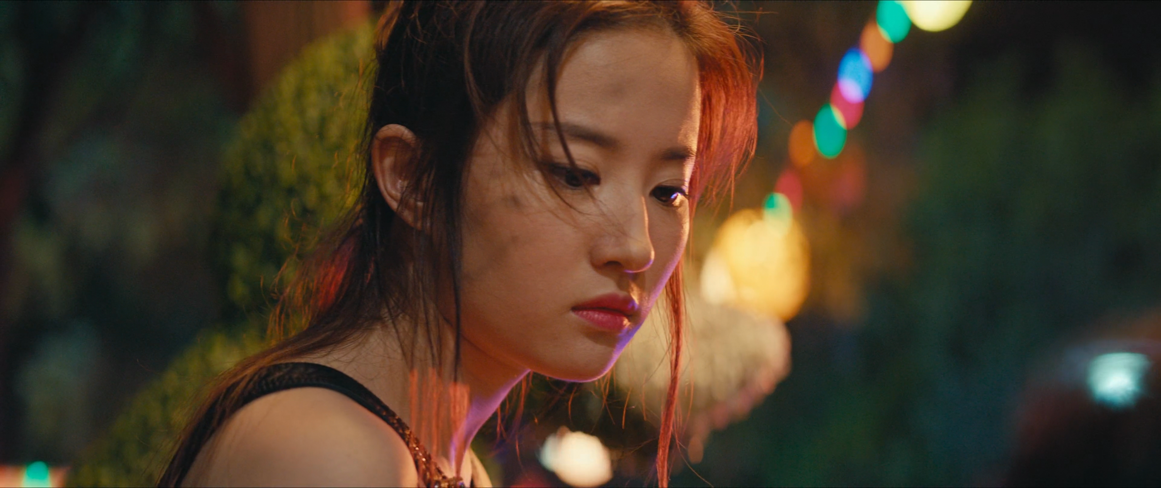  p>刘亦菲,1987年8月25日出生于湖北省武汉市,华语影视女演员,歌手