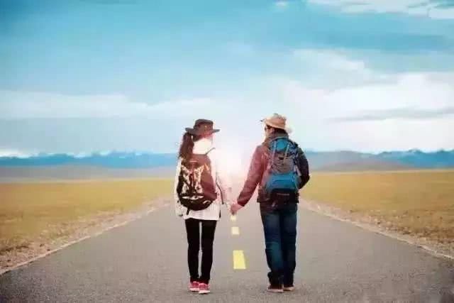旅行拍照技巧情侣(旅游情侣拍照姿势创意 自拍)