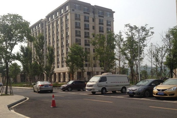  p>东湖高新花城汇位于武汉市东湖高新光谷东. /p>