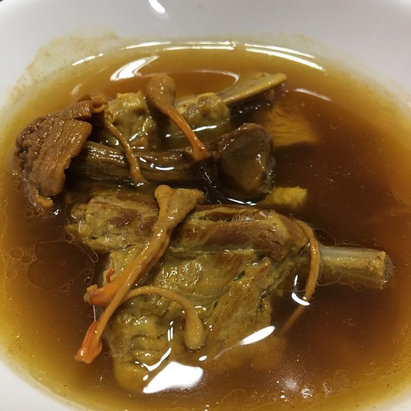 松茸虫草排骨汤