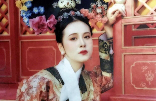 武晔（中国女演员）_百度百科