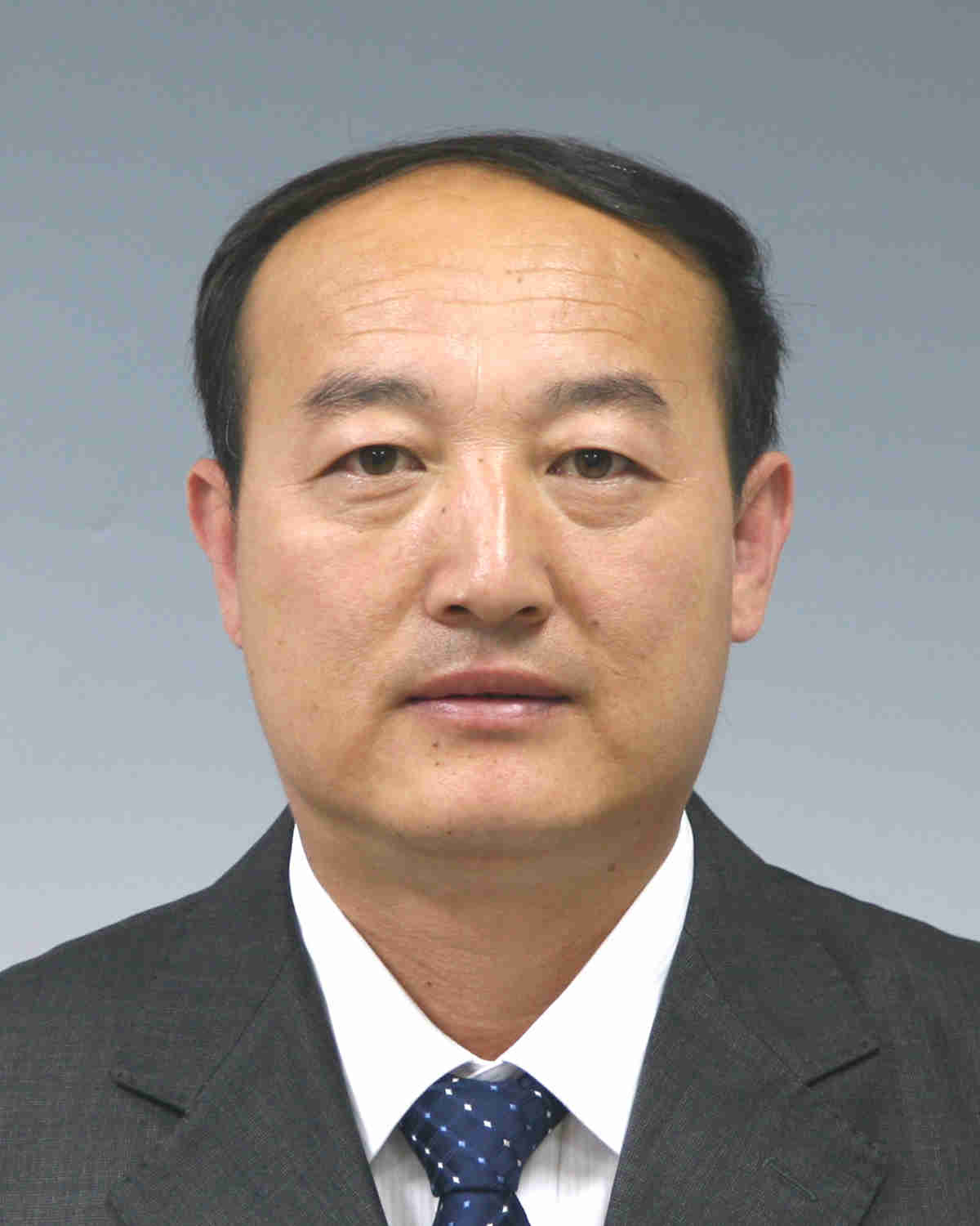 陈国,男,汉族,1968