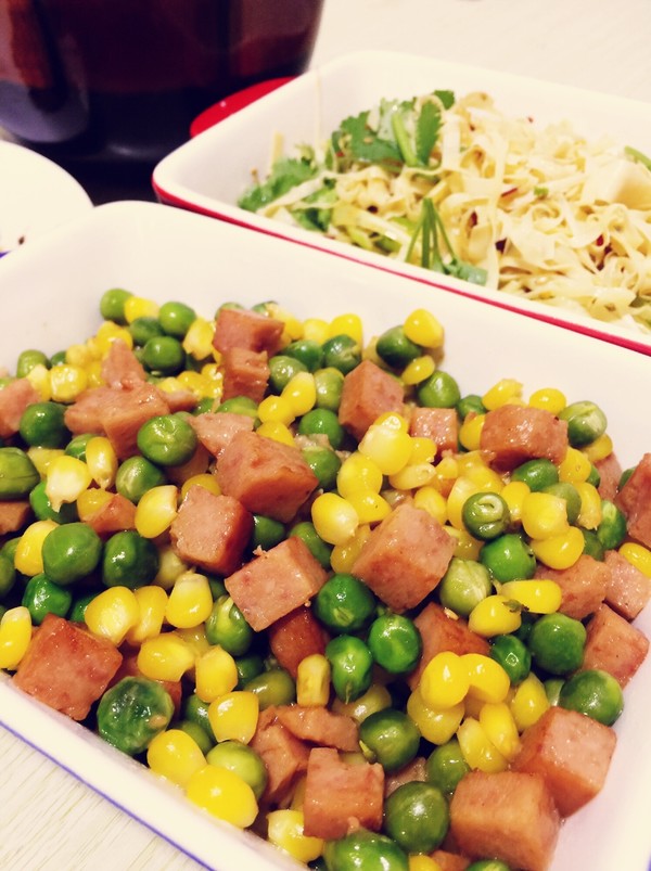 玉米红萝卜炒火腿粒