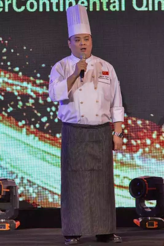  p>唐卓,2018上合青岛峰会国宴总指挥及总厨师长,2019年海军节70周年