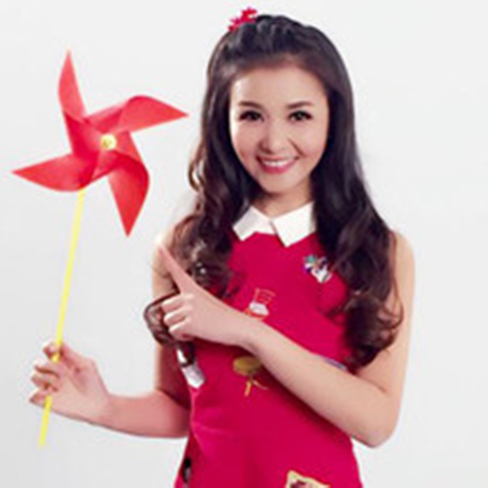 播出的一档提供全方位信息服务的儿童新闻栏目,每期15分钟,由杜悦姐姐