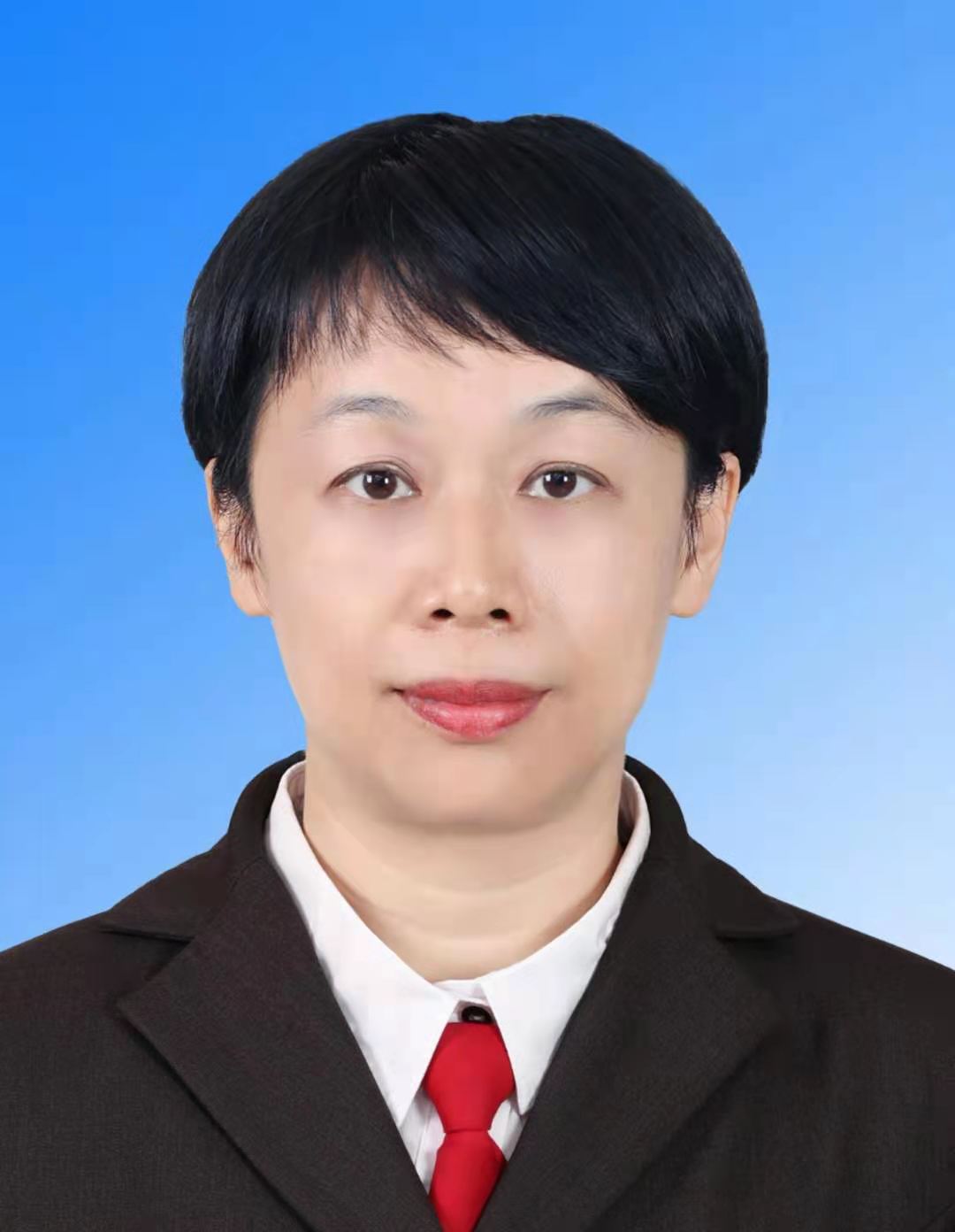  p>甘露,女,1969年12月生,汉族,海南省海口人,无党派人士,1991年9月