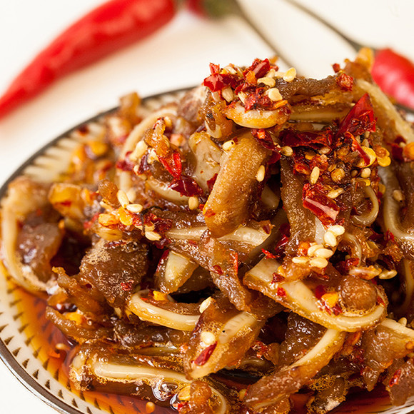  p>孜然脆香骨是一道美味佳肴,主料是猪肉. /p>