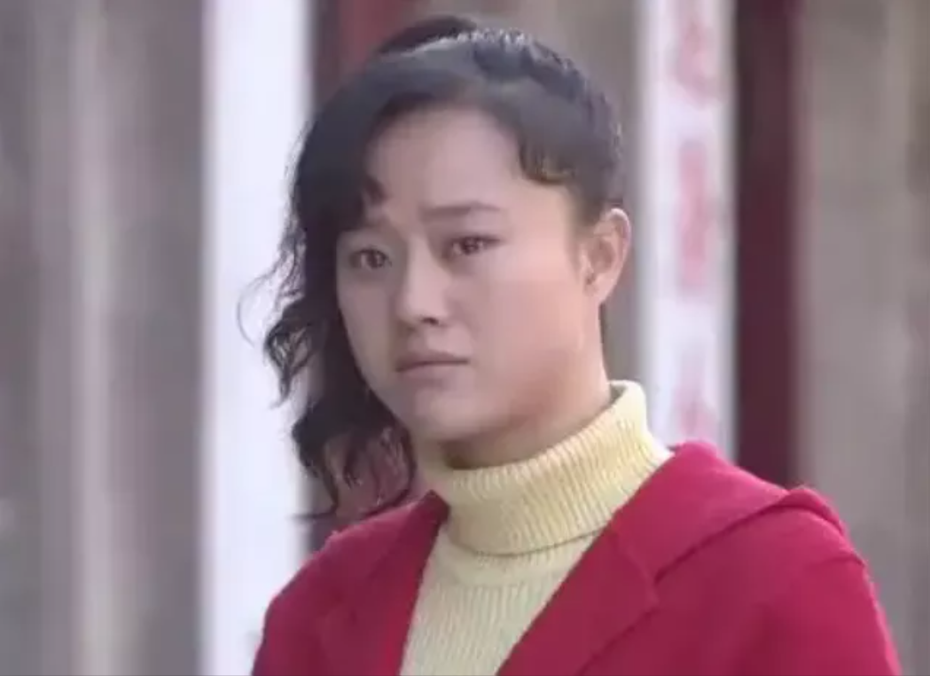 p data-id="tjygn6kuig6y">郑宝珠,情感电视连续剧《二叔》中的女