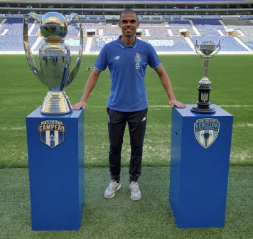 2019-20赛季葡超冠军、2020年葡萄牙杯冠军