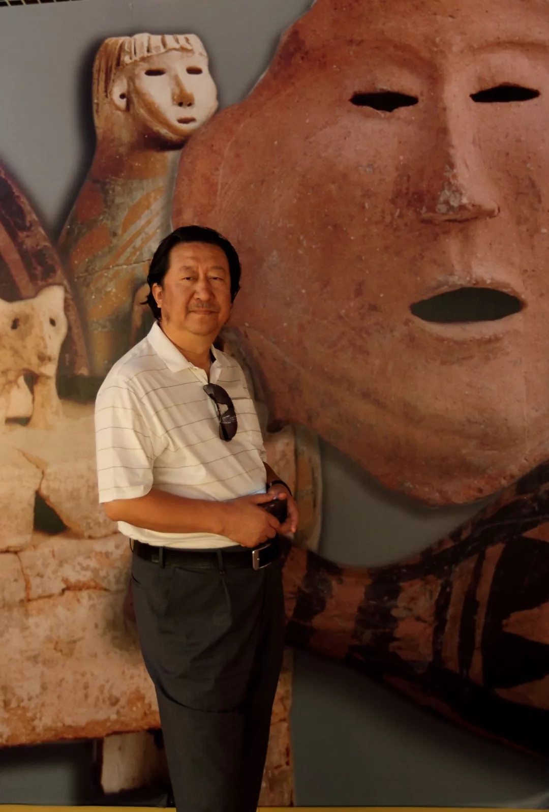 杨晓阳,1958年出生于陕西<a target="