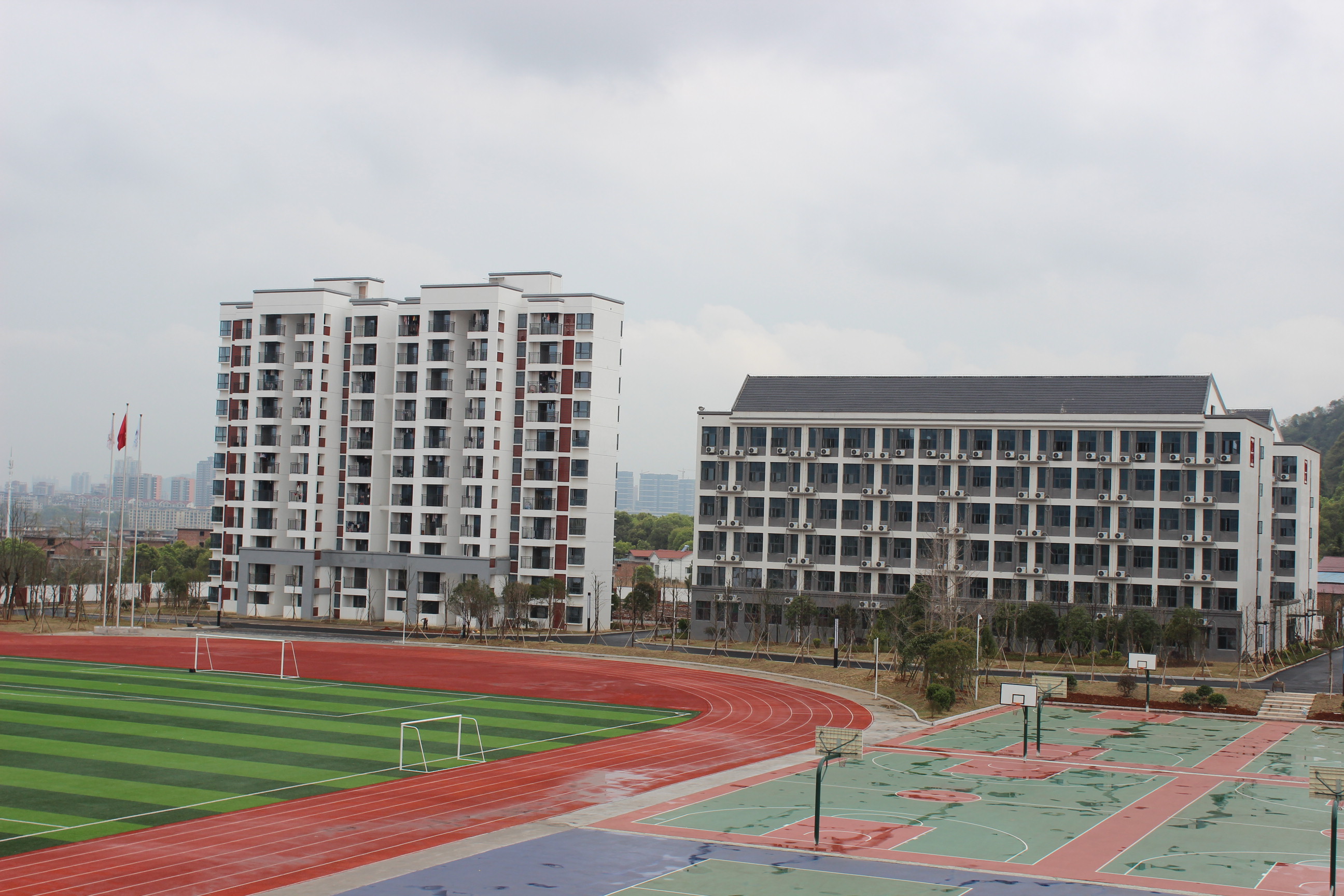  p>宜春市第九中学(宜春外国语学校)直属 a href="#" data-lemmaid="