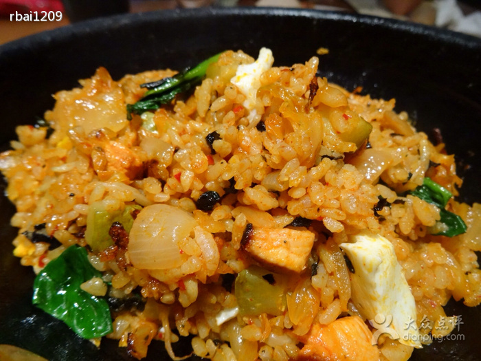 鸡肉泡菜炒饭
