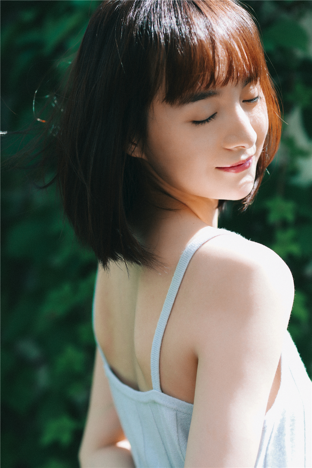  p>李依伊,1992年7月7日出生于江西省九江市,中国内地女演员,毕业于