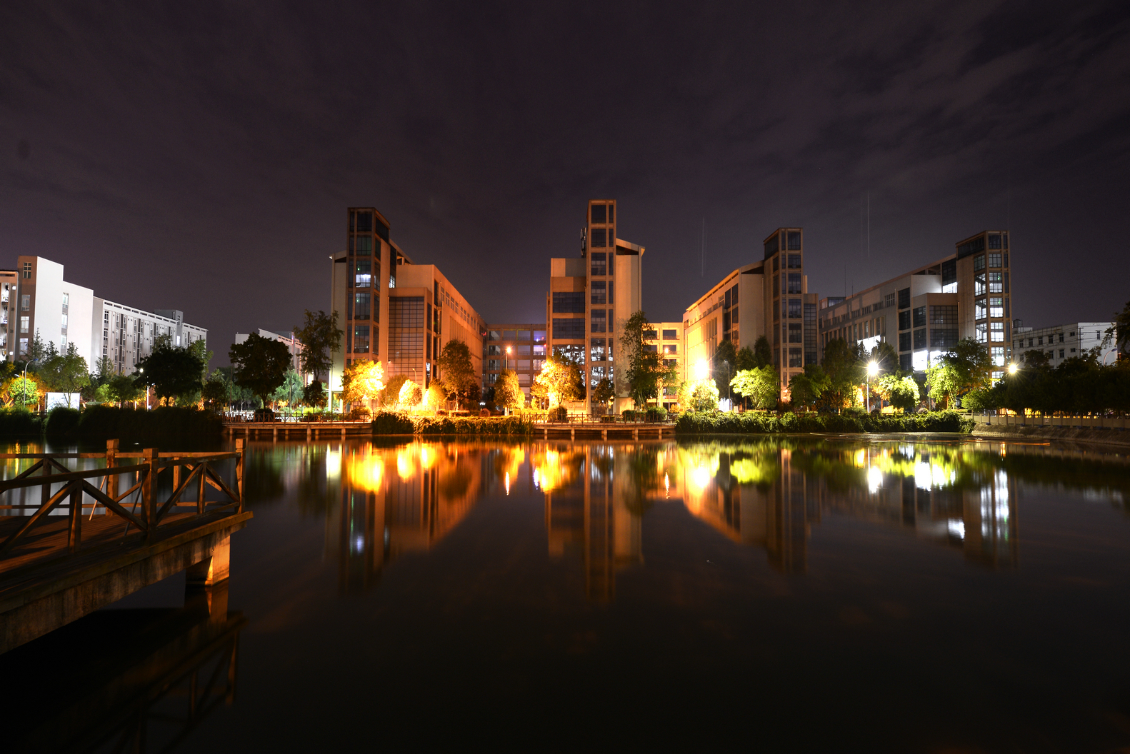  p>德阳科贸职业学院(原四川师范大学广汉校区)是经 a target="_blank