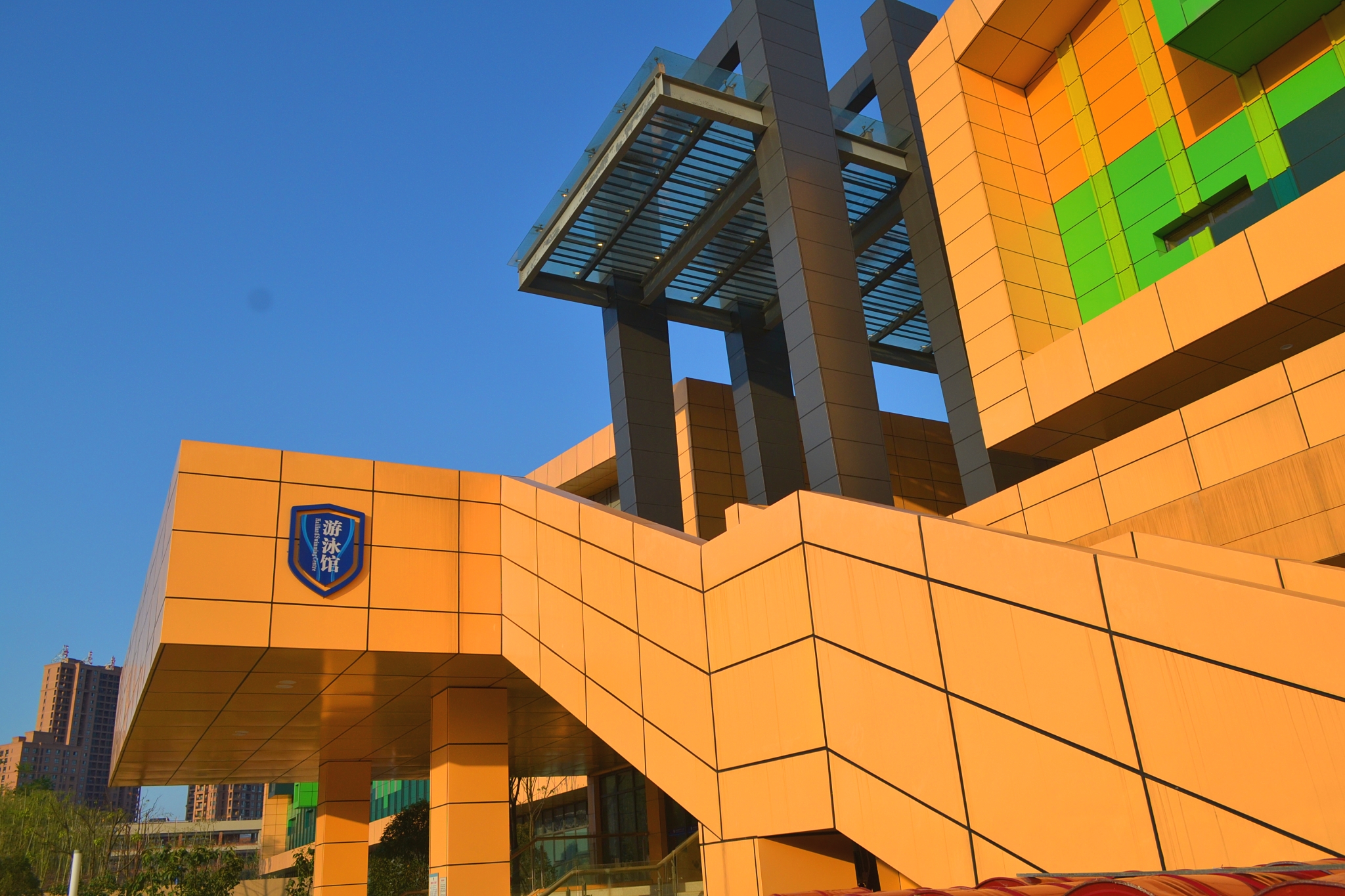  p data-id="gnx7se151a">诸暨市海亮外国语学校总校由浙江海亮集团