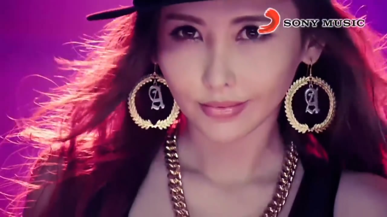  p>《久等了》是"蝴蝶姐姐" a target="_blank" href="/item/简恺乐