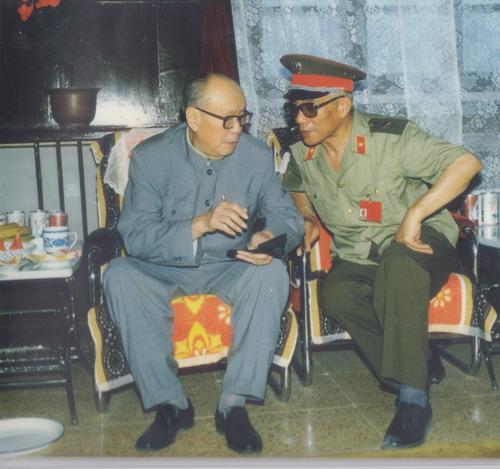  p data-id="gnb4y6u5ps">蔡英,男,中国国籍,江苏省无锡县人.