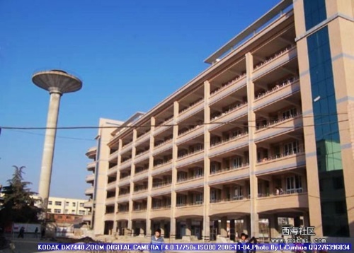  p>安徽省临泉第一中学简称临泉一中,建校于1939年,迄今已有八十多年