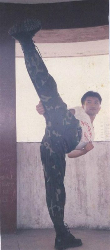 日出生于山东淄博人, a target="_blank" href="/item/截拳道/30401"