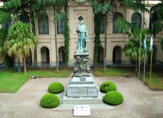 国立科尔多瓦大学