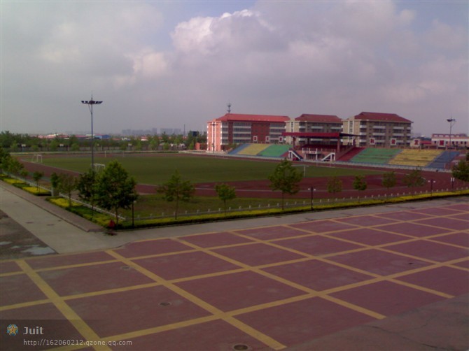 天津第一百中学