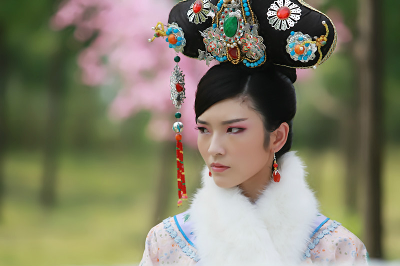  p data-id="gnzrk9b3a1">沈英,出生于四川南充,中国内地新晋演员,曾
