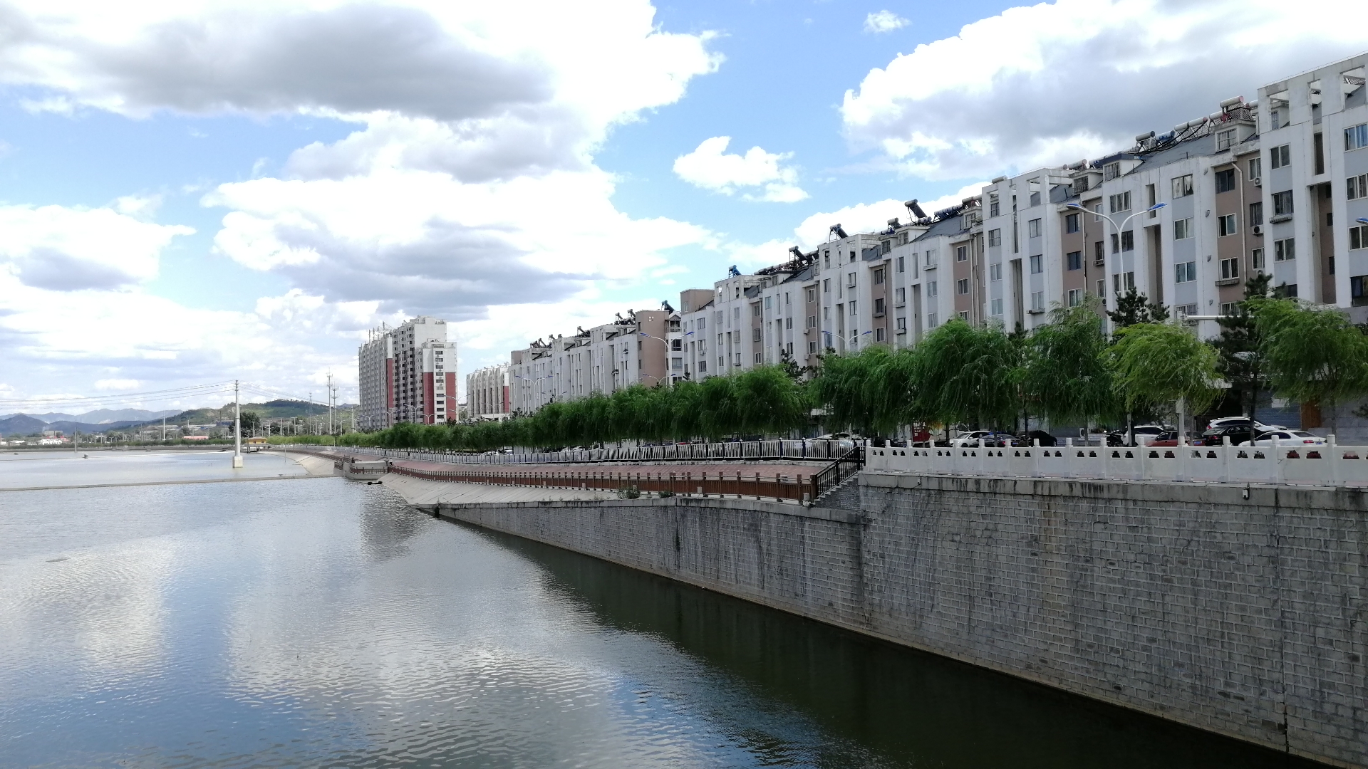  p>城市也叫城市聚落,一般包括了 a target="_blank" href="/item