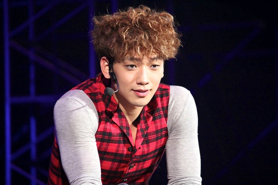  p>郑智薰(rain),1982年6月25日出生于韩国首尔,韩国流行男歌手,演员