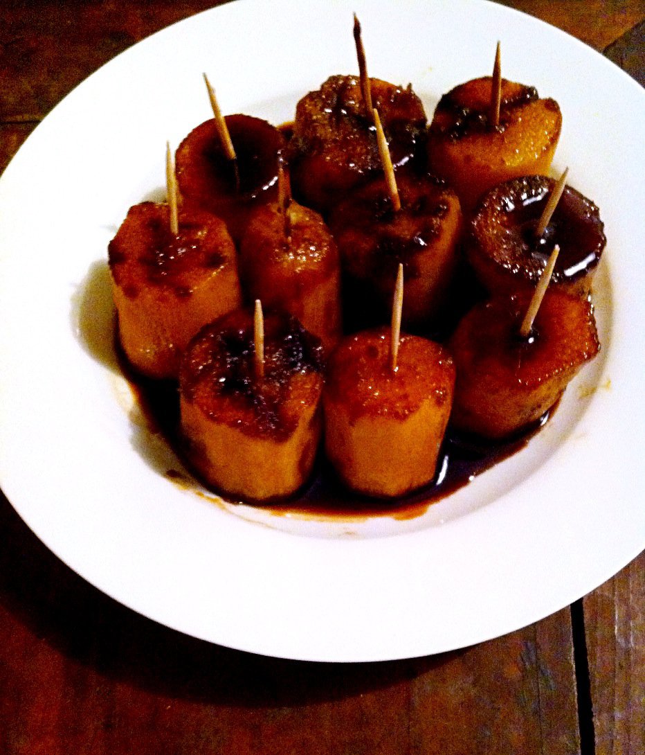  p>黑糖山药是以山药,红糖为主料的甜品. /p>