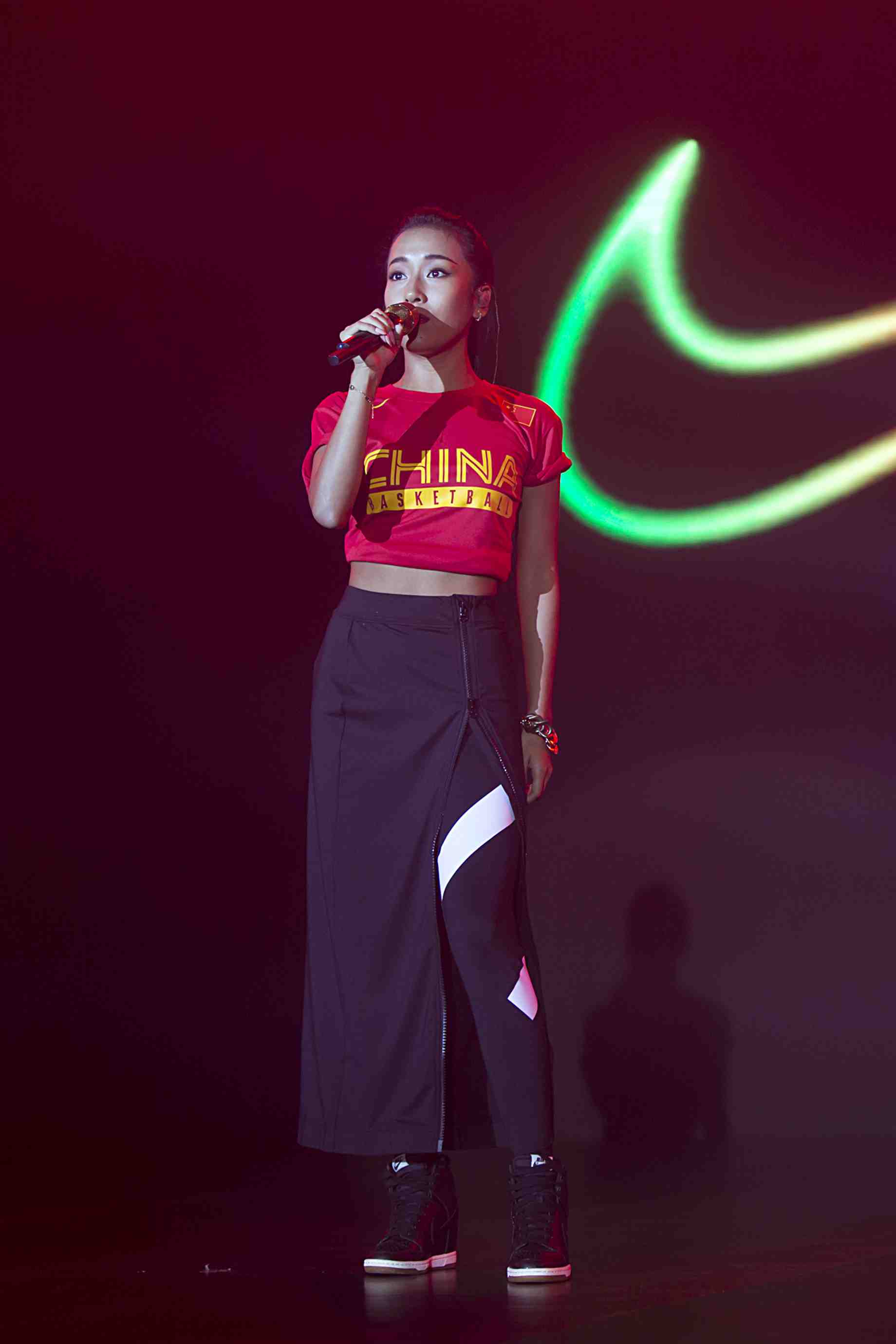  p>吉克隽逸(summer),汉名王隽逸,1988年5月13日出生于 a target="