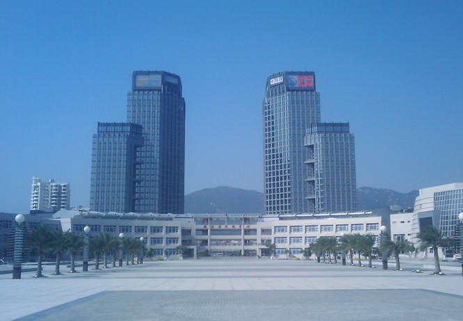  p data-id="gnhdukp11q">未来海岸海投商务大厦位于海沧海沧行政中心