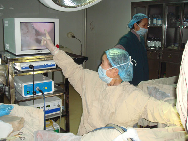 宫腔镜腹腔镜手术