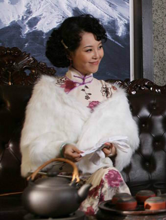 北京金英马影视文化有限责任公司联合出品的电视剧,由何涛执导, a