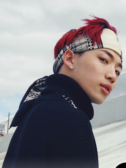  p>  zi,本名陈奕凡,1997年3月27日出生于台湾省,中国台湾说唱男歌手.