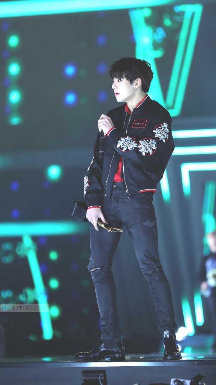 男子演唱组合 a target="_blank" href="/item/防弹少年团/5641534"