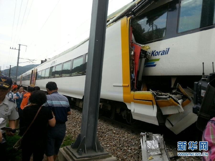 当天下午5时50分许,从堤川开往首都首尔的第4852号旅游列车与从首尔