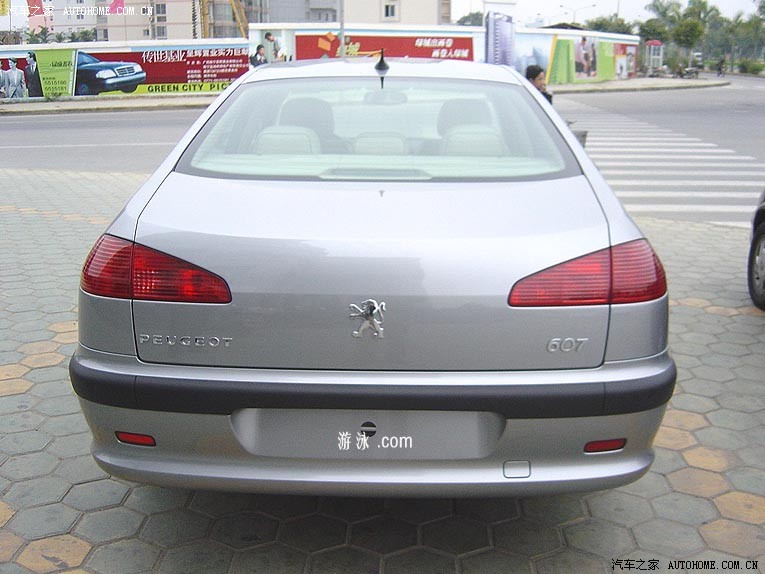  p>标致607,是由法国标致汽车公司生产的一款高级轿车.