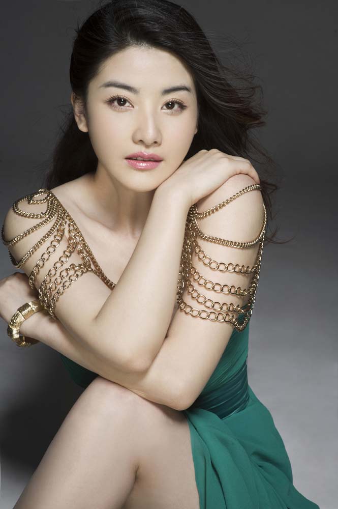  p data-id="gnbqk1kgh7">贺丹丹,中国内地女演员,毕业于北京师范大学