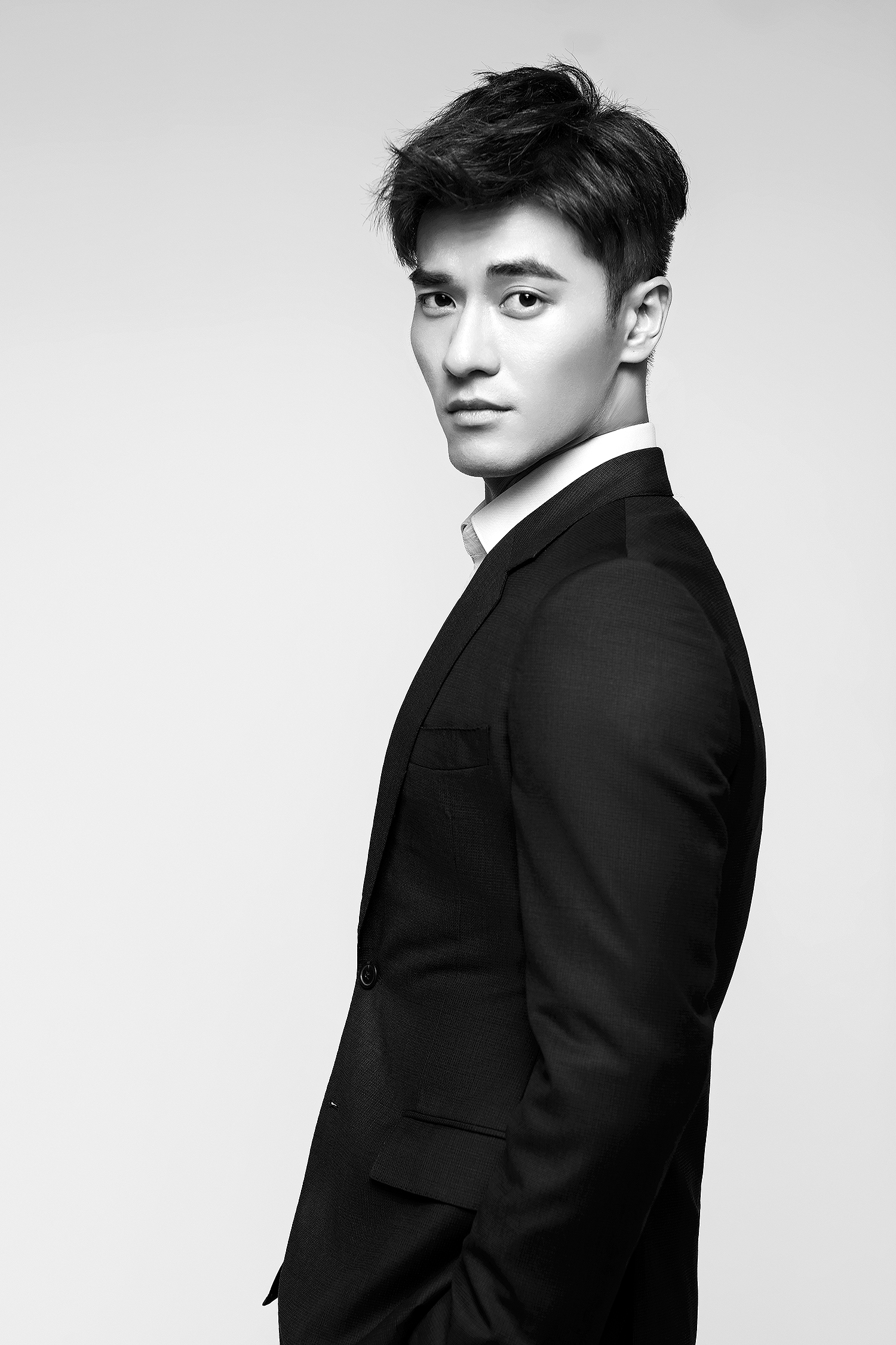 1986年3月11日出生于浙江省杭州市,中国内地男演员,2008年毕业于北京